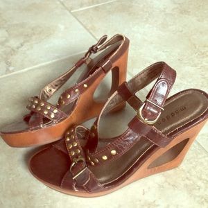 Wedge sandals